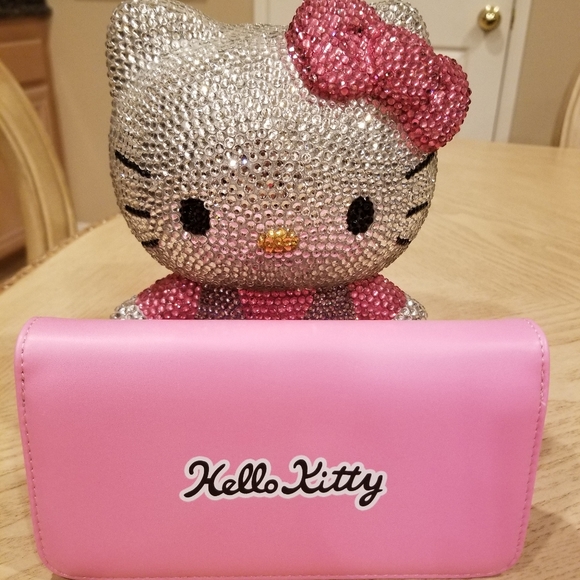 💖HOST PICK💖 New Hello Kitty Long Wallet - Picture 2 of 7
